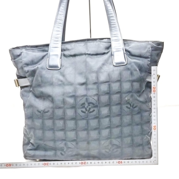 Chanel Black New Travel Line Bag - Picture 2 of 9